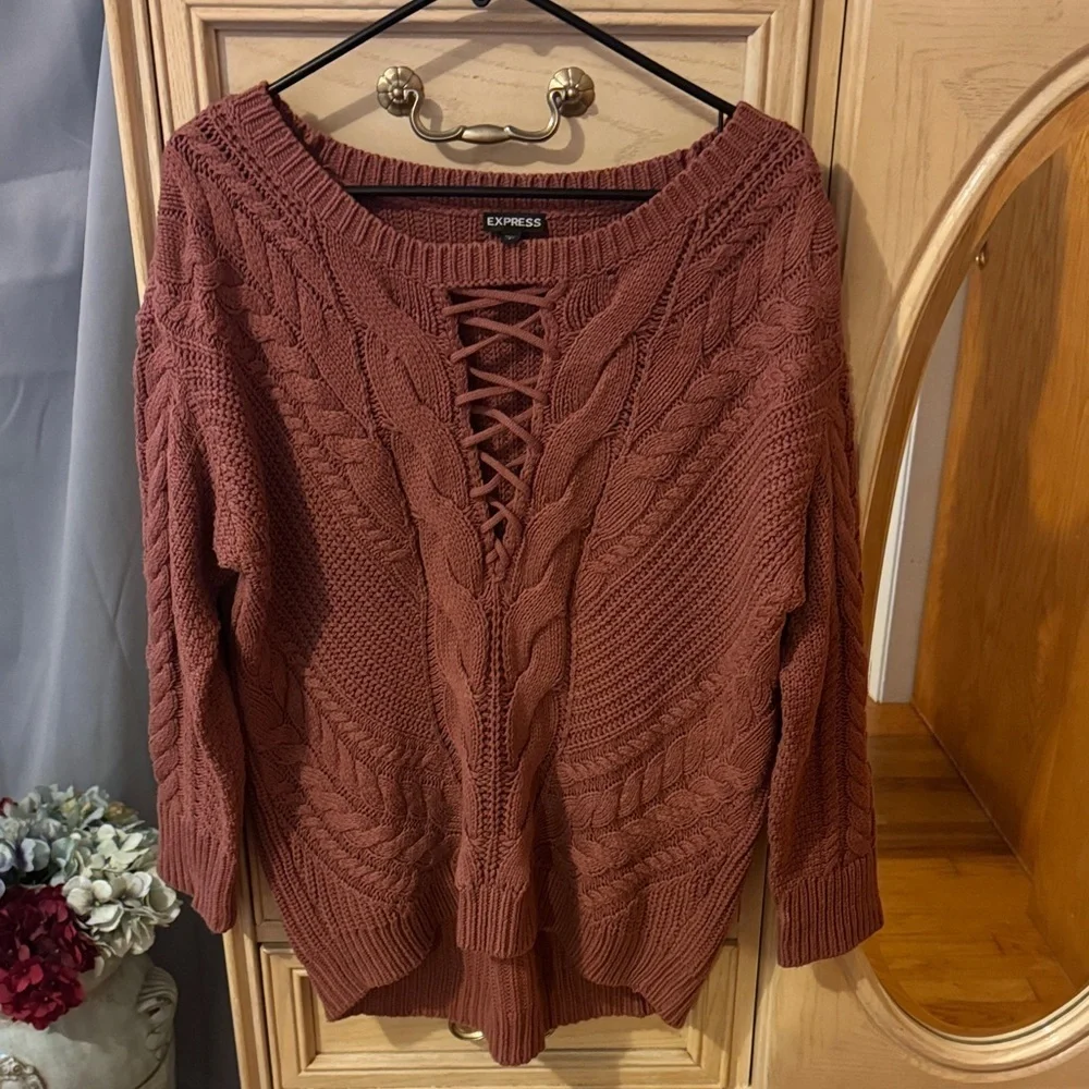 Express Women's Cable Knit Sweater